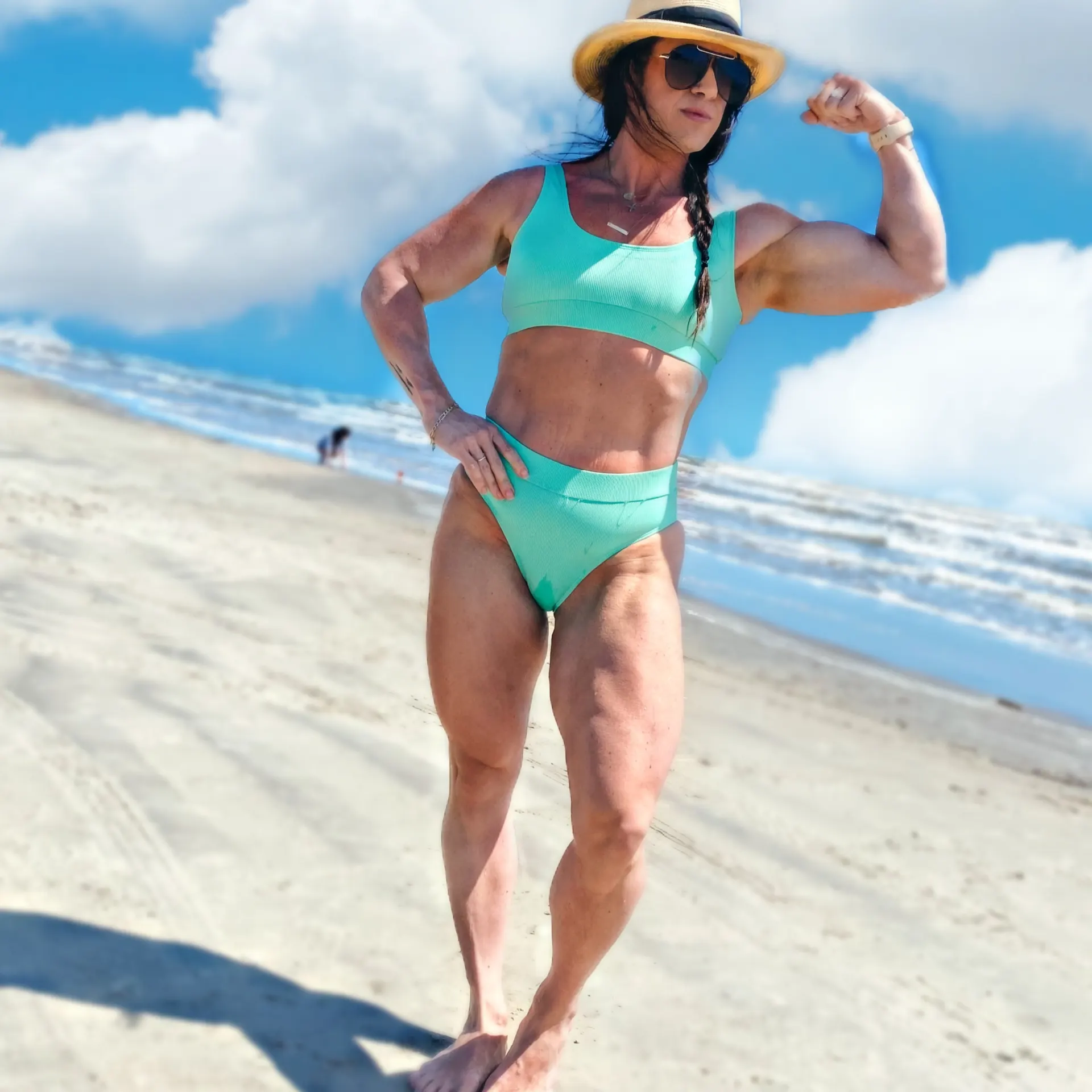Getting Unrestricted With NPC Female Bodybuilder Nicole Lucarotti